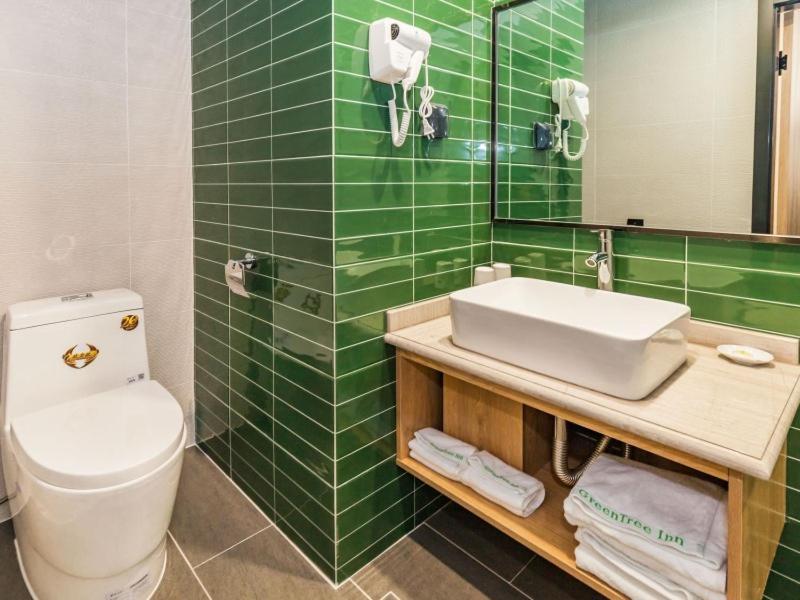 Greentree Inn Dalian Airport New District Xinzhaizi Express Hotel Esterno foto