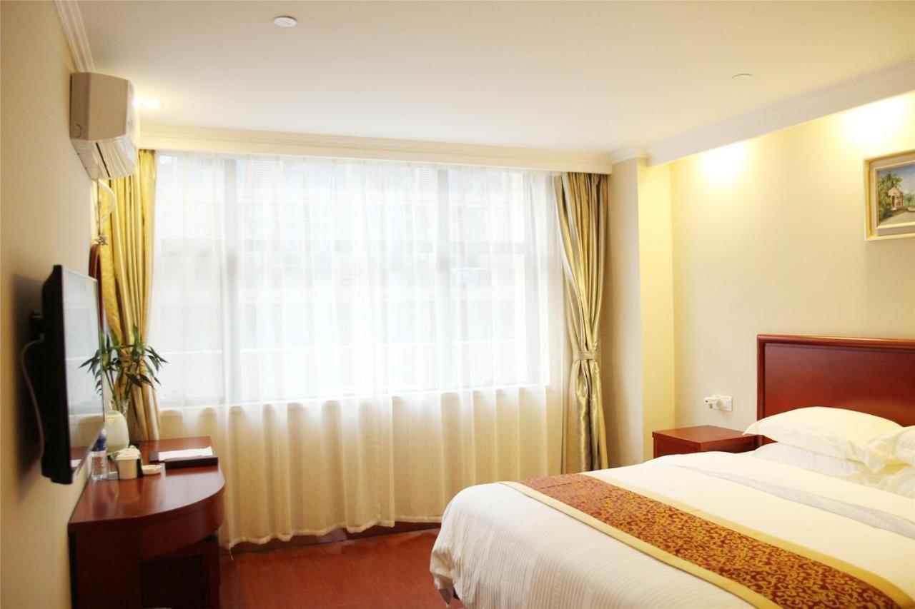 Greentree Inn Dalian Airport New District Xinzhaizi Express Hotel Esterno foto