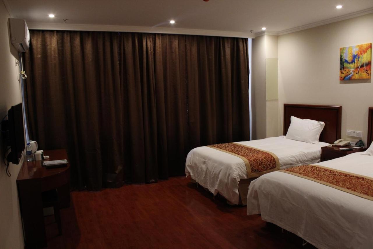 Greentree Inn Dalian Airport New District Xinzhaizi Express Hotel Esterno foto